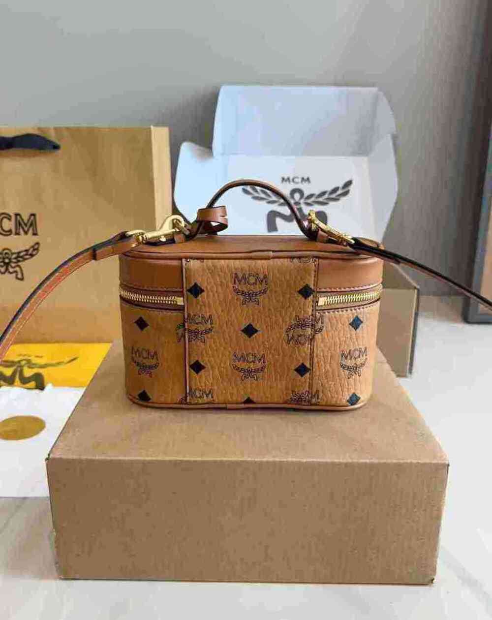 MCM Brown Visetos Cosmetic Vanity Case Detachable Crossbody Strap - Picture 3 of 8